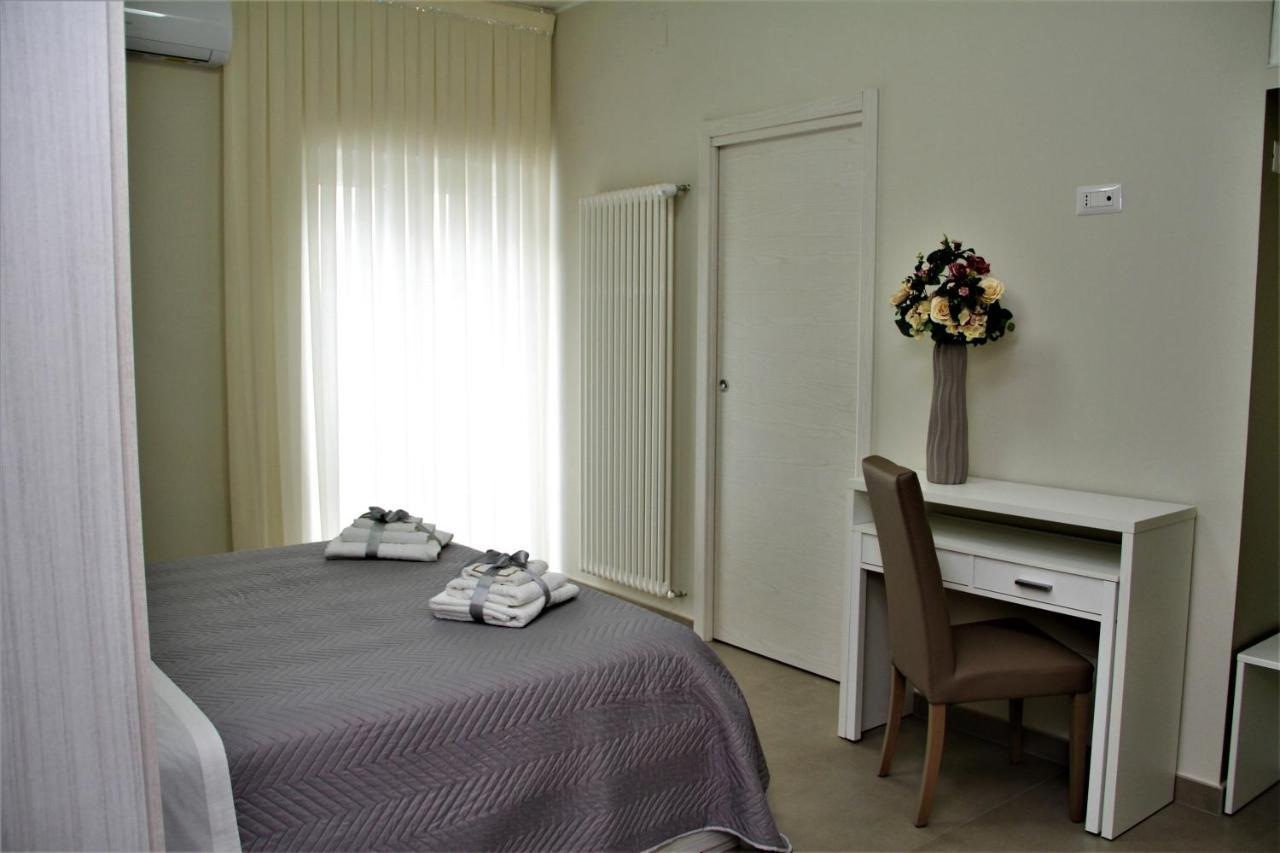 Casa Vacanze Civico 32 Montescaglioso Buitenkant foto