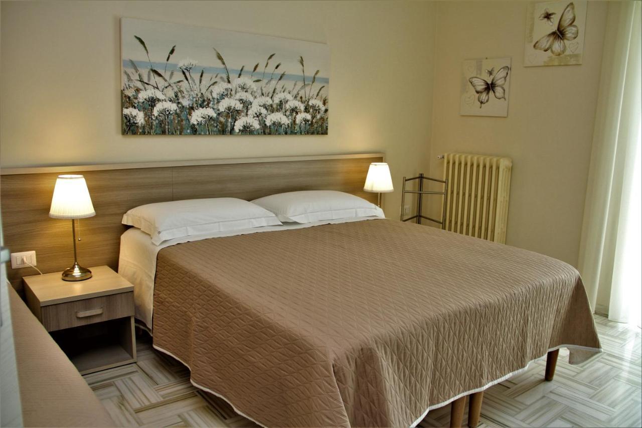 Casa Vacanze Civico 32 Montescaglioso Buitenkant foto