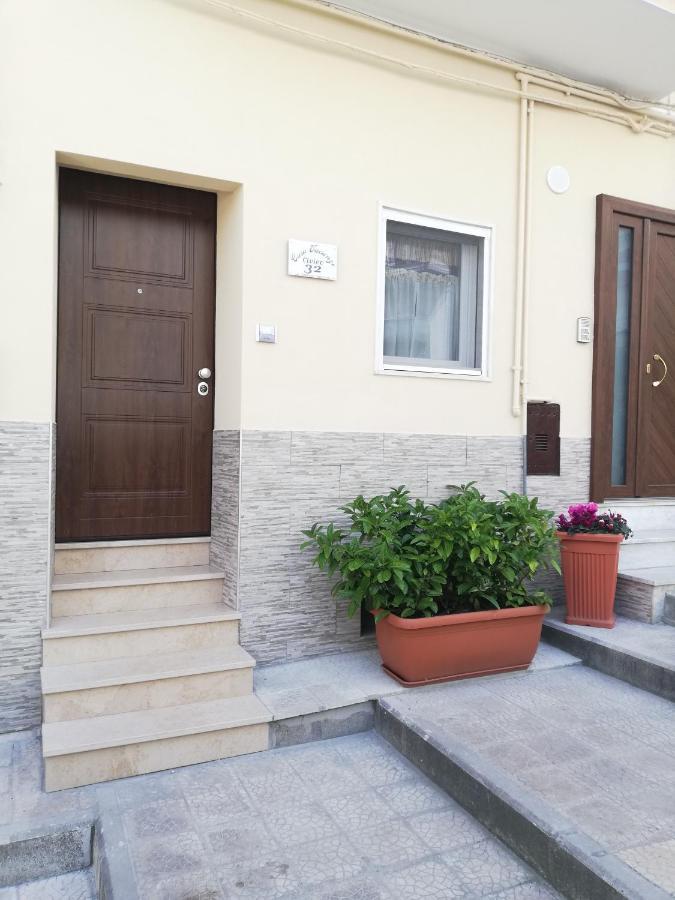 Casa Vacanze Civico 32 Montescaglioso Buitenkant foto