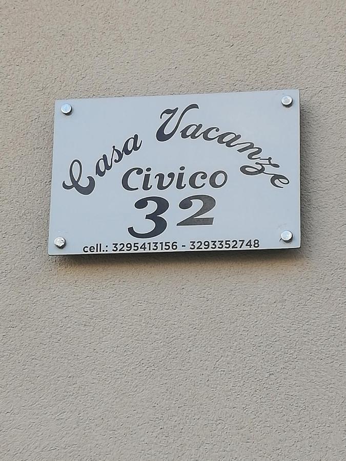 Casa Vacanze Civico 32 Montescaglioso Buitenkant foto